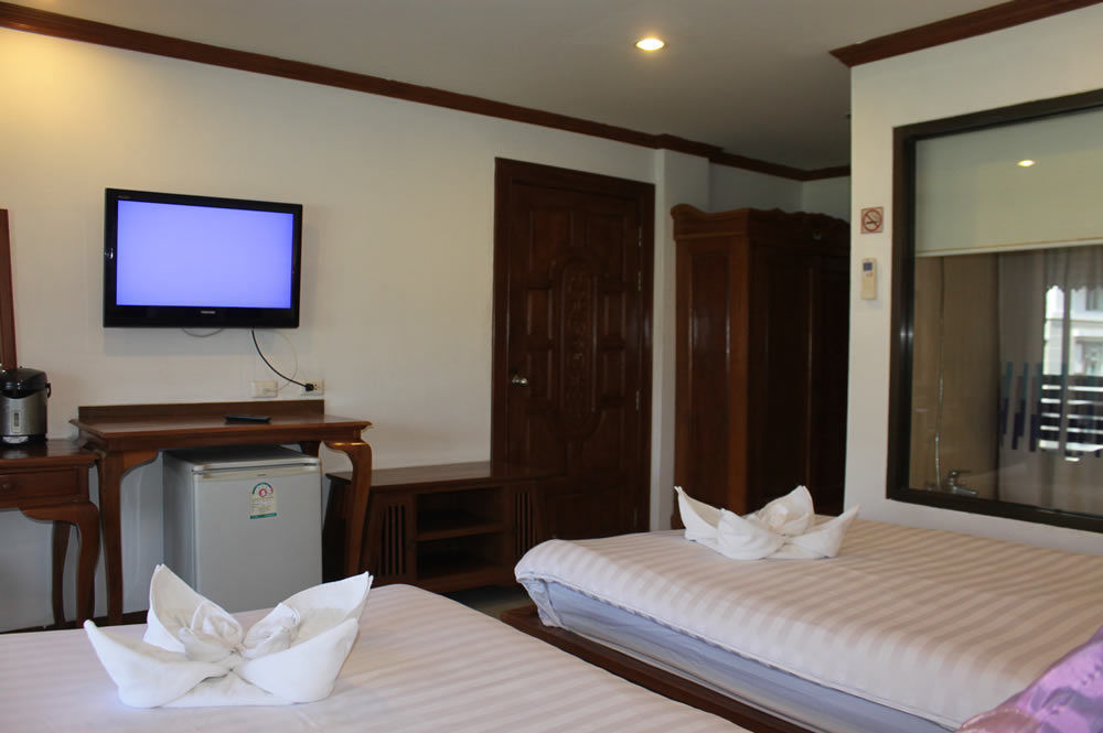 New Life Phuket Classic Patong Buitenkant foto